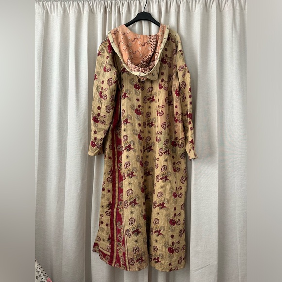Kantha Bae Rising Sun Coat - Picture 2 of 13